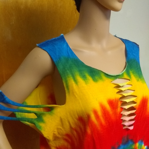 Top - Picture 2 of 3